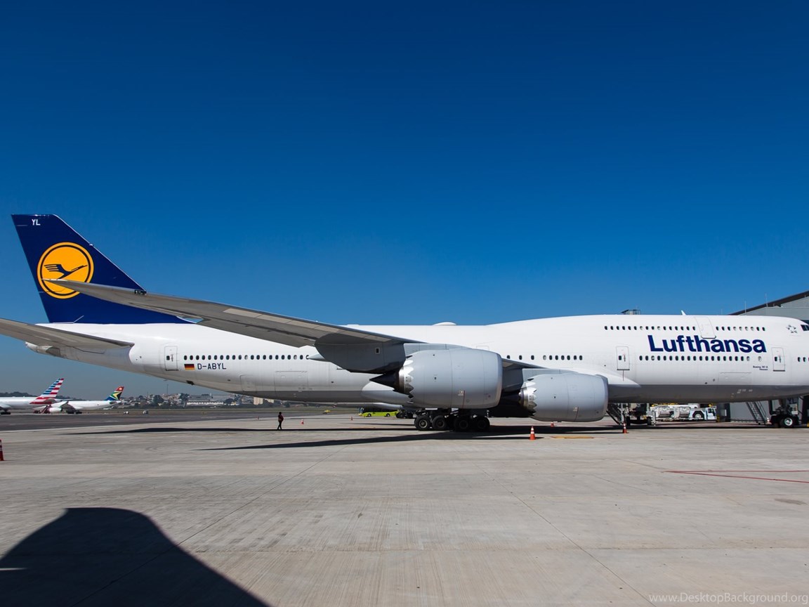 Boeing 777 And Boeing 747 8 Hd Wallpapers - Lufthansa Boeing 747 9 , HD Wallpaper & Backgrounds