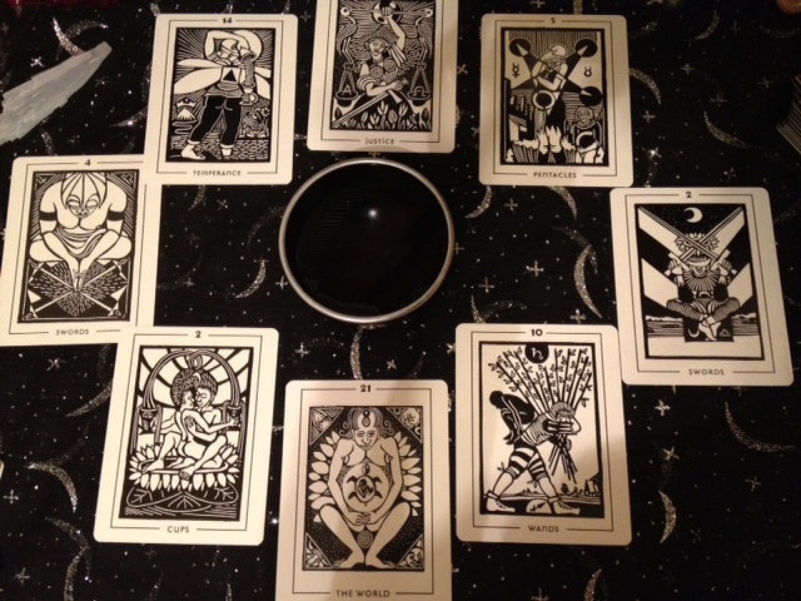 Usd - Black And White The World Tarot , HD Wallpaper & Backgrounds
