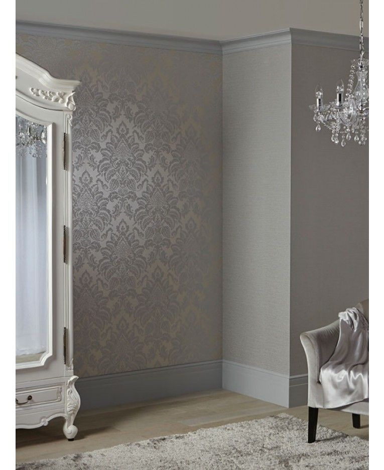 A Beautiful Damask Patterned Wallpaper Features Glitter - Damask Grey Wallpaper Bedroom , HD Wallpaper & Backgrounds