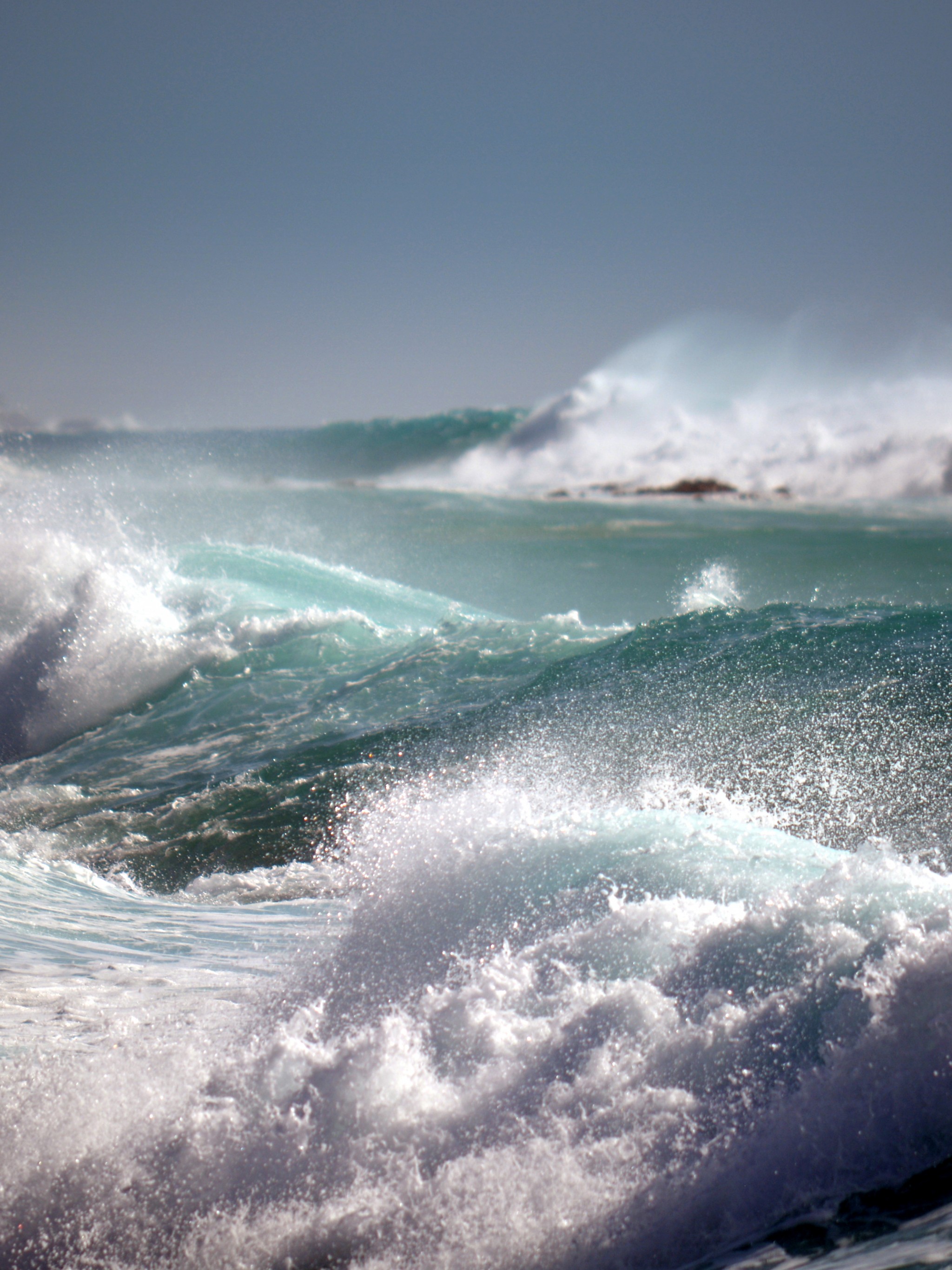 Download Ocean Waves, Waves Wallpaper - Raging Ocean , HD Wallpaper & Backgrounds
