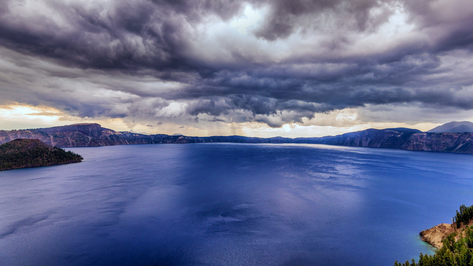 Mobile - Storm Clouds Over Crater Lake National Park Oregon , HD Wallpaper & Backgrounds