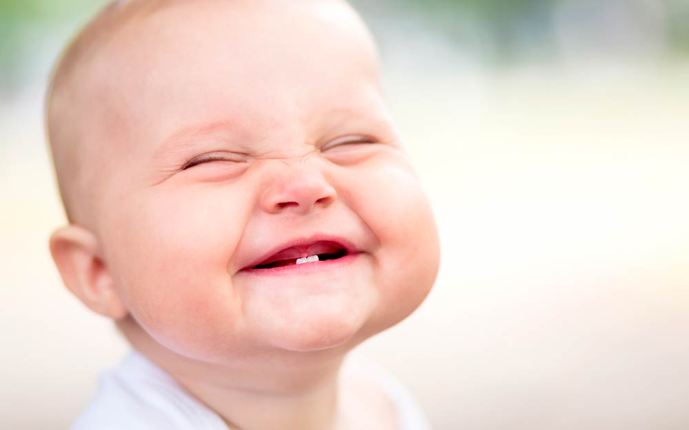 Funny Baby Images With Quotes In Hindi Image Quotes - Cute Baby With Teeth , HD Wallpaper & Backgrounds