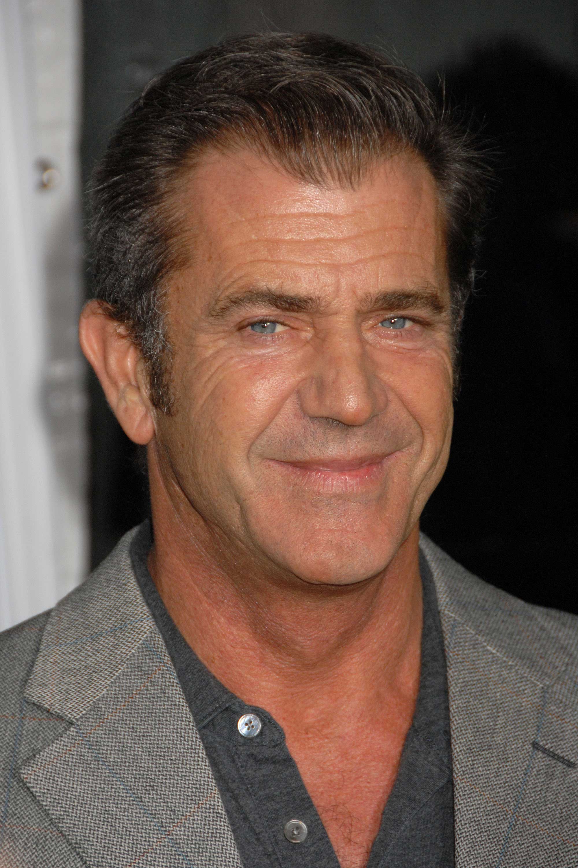 Mel Gibson Wallpapers - Jude Law , HD Wallpaper & Backgrounds