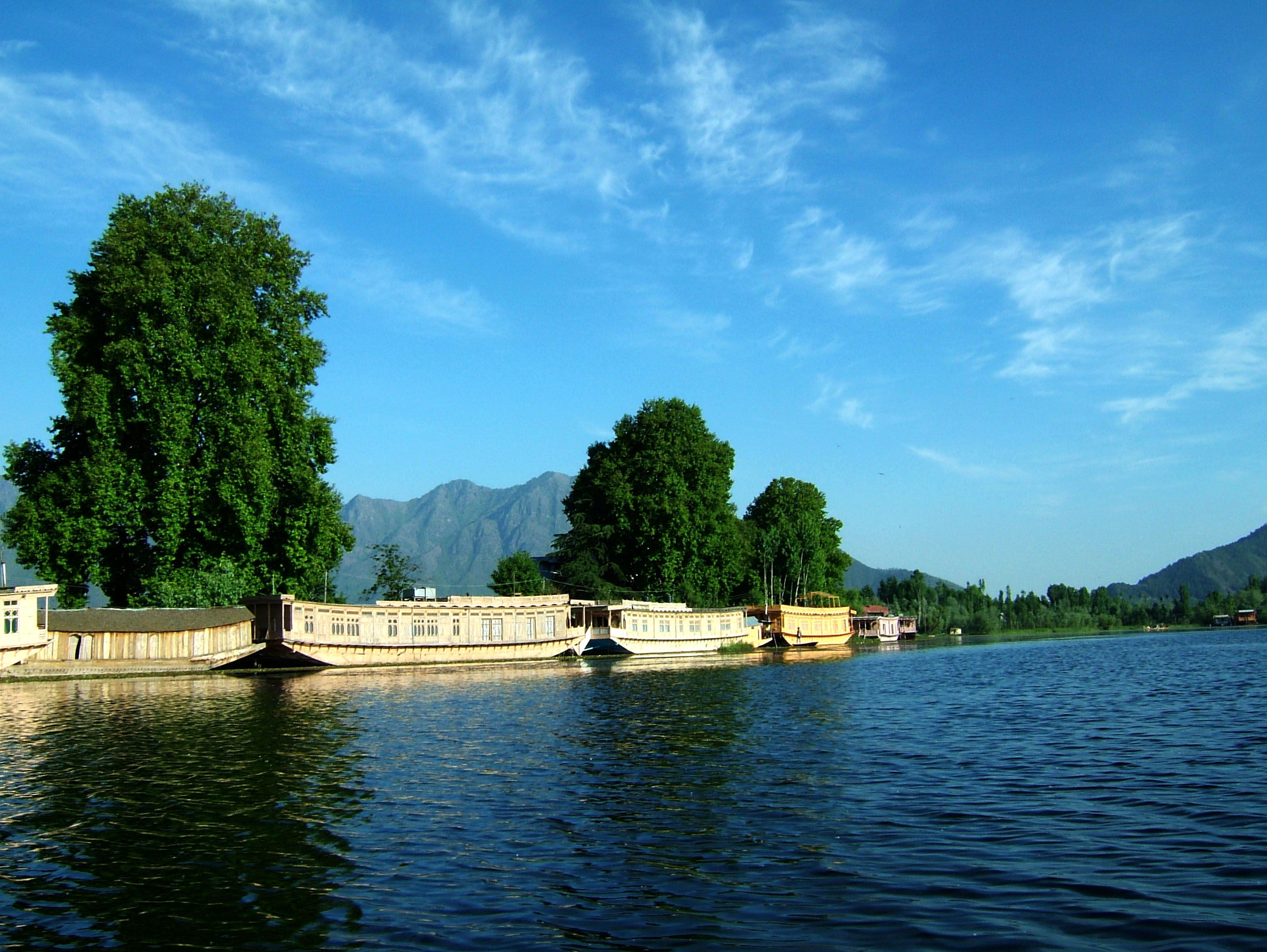 Srinagar - Dal Lake Srinagar Kashmir , HD Wallpaper & Backgrounds