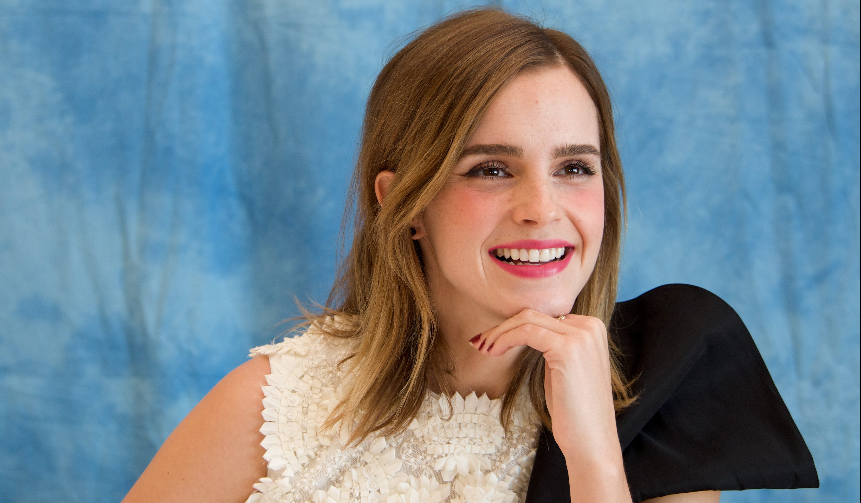 Emma Watson Cute Smile - Smile Emma Watson Beautiful , HD Wallpaper & Backgrounds
