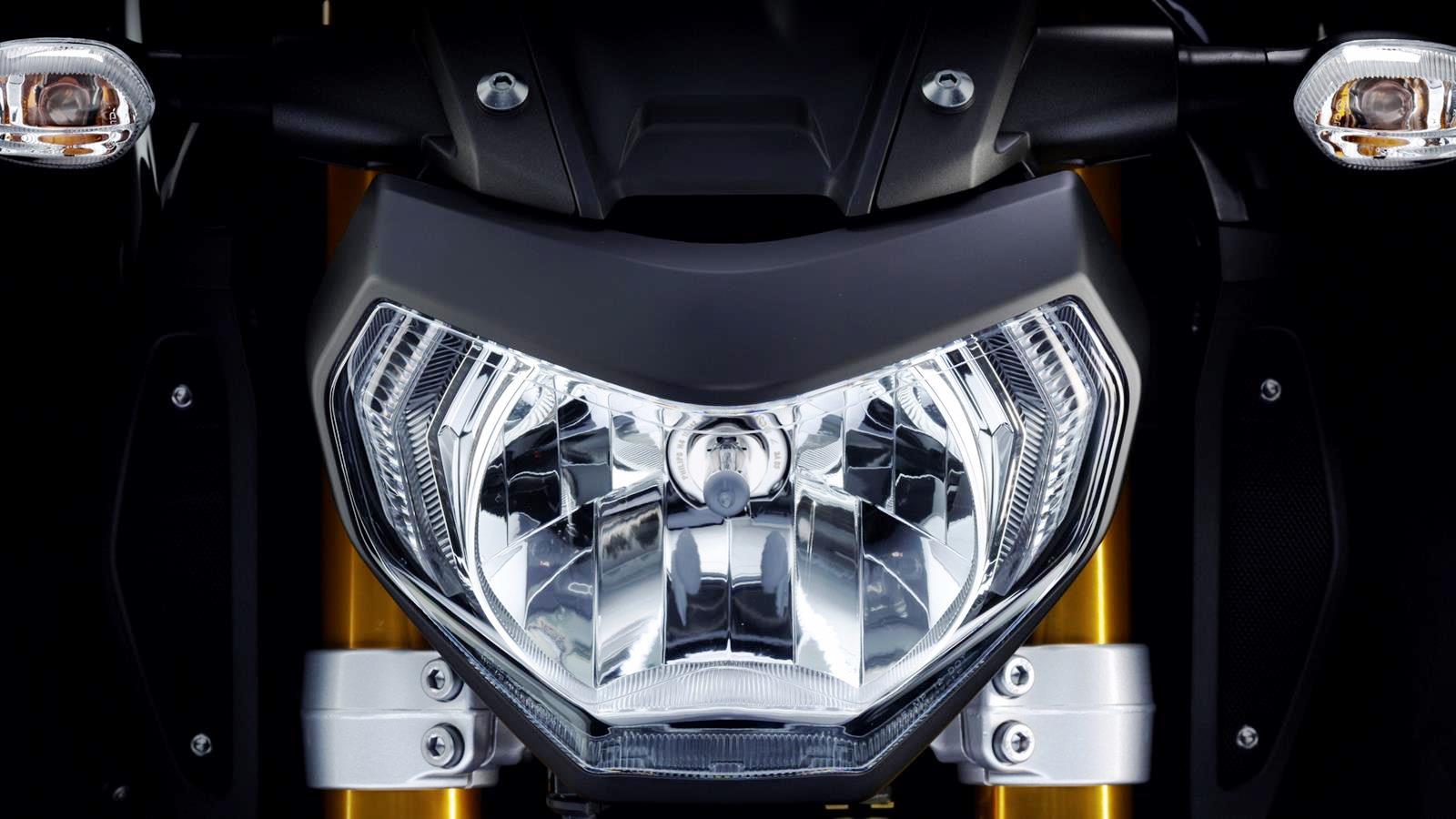 View Full Size - Yamaha Mt 09 Headlight , HD Wallpaper & Backgrounds