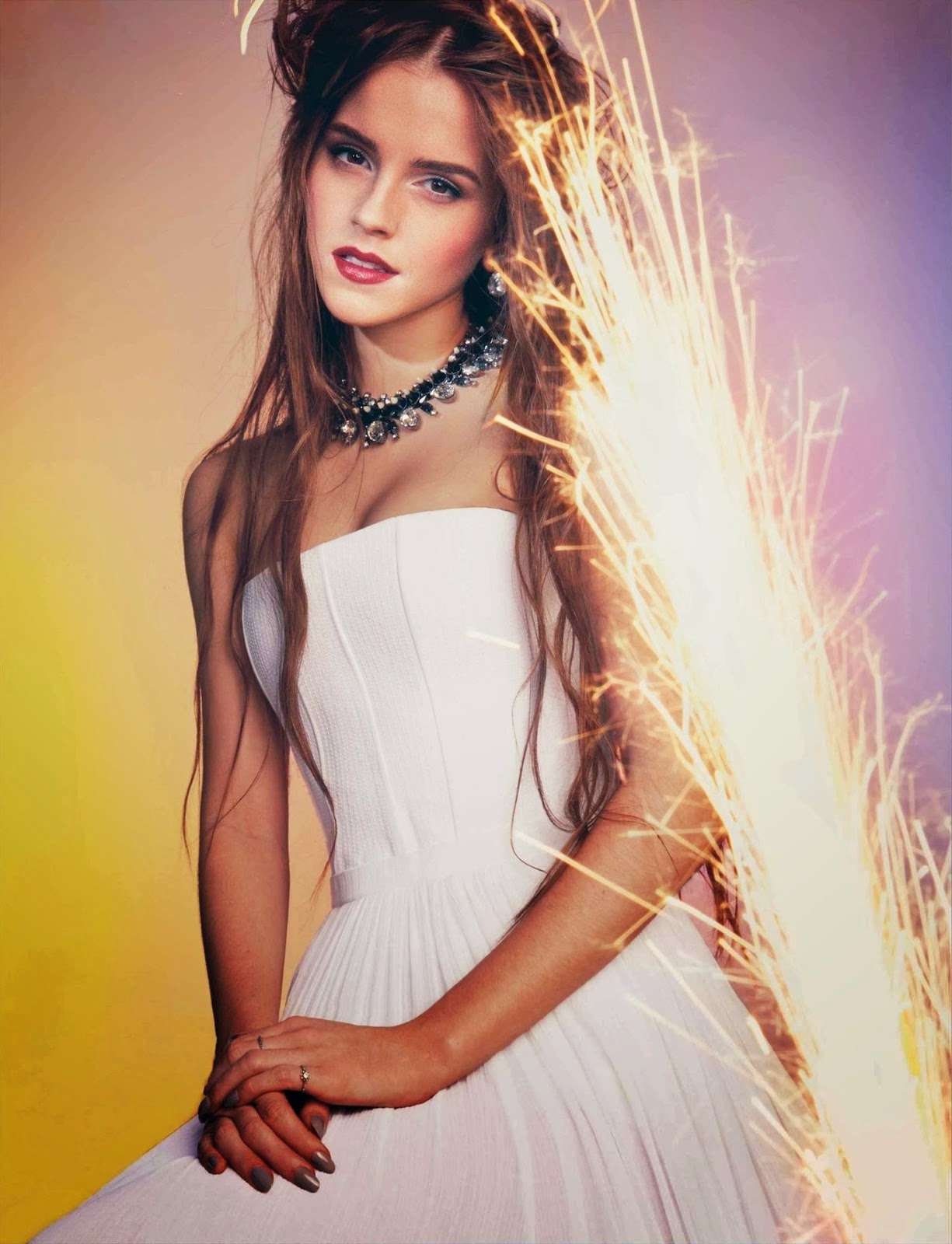 Emma Watson Cute Wallpaper - Emma Watson Douglas Booth Wonderland , HD Wallpaper & Backgrounds