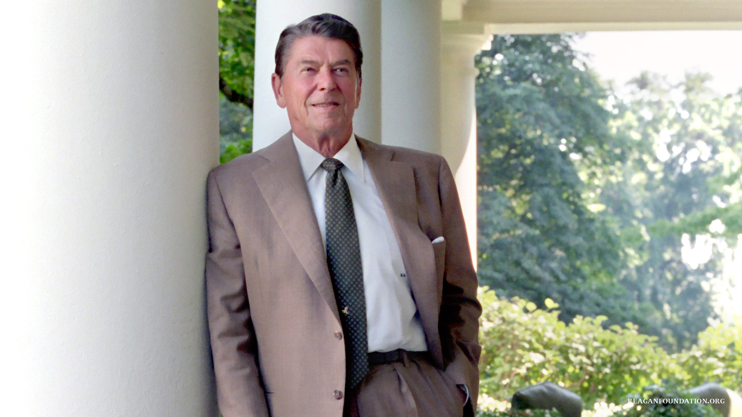 Ronald Reagan Presidential - Ronald Reagan , HD Wallpaper & Backgrounds