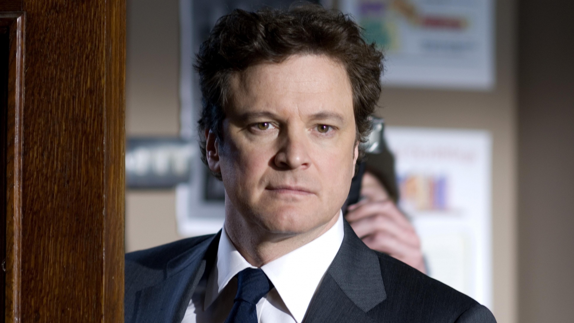 Colin Firth Actor Wallpaper Background - Colin Firth , HD Wallpaper & Backgrounds