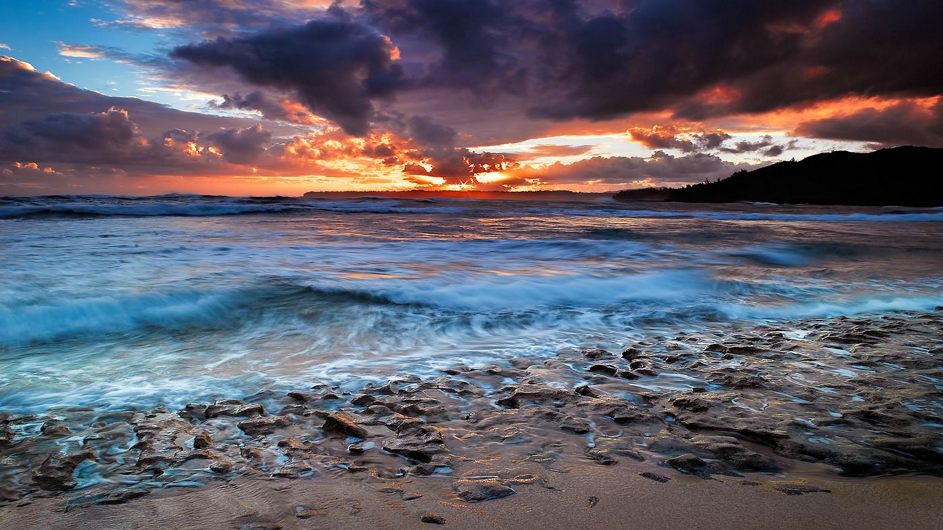 Long Beautiful Seas Exposure Maui Hawaiian Blue Whitecaps - Ocean Scenery , HD Wallpaper & Backgrounds