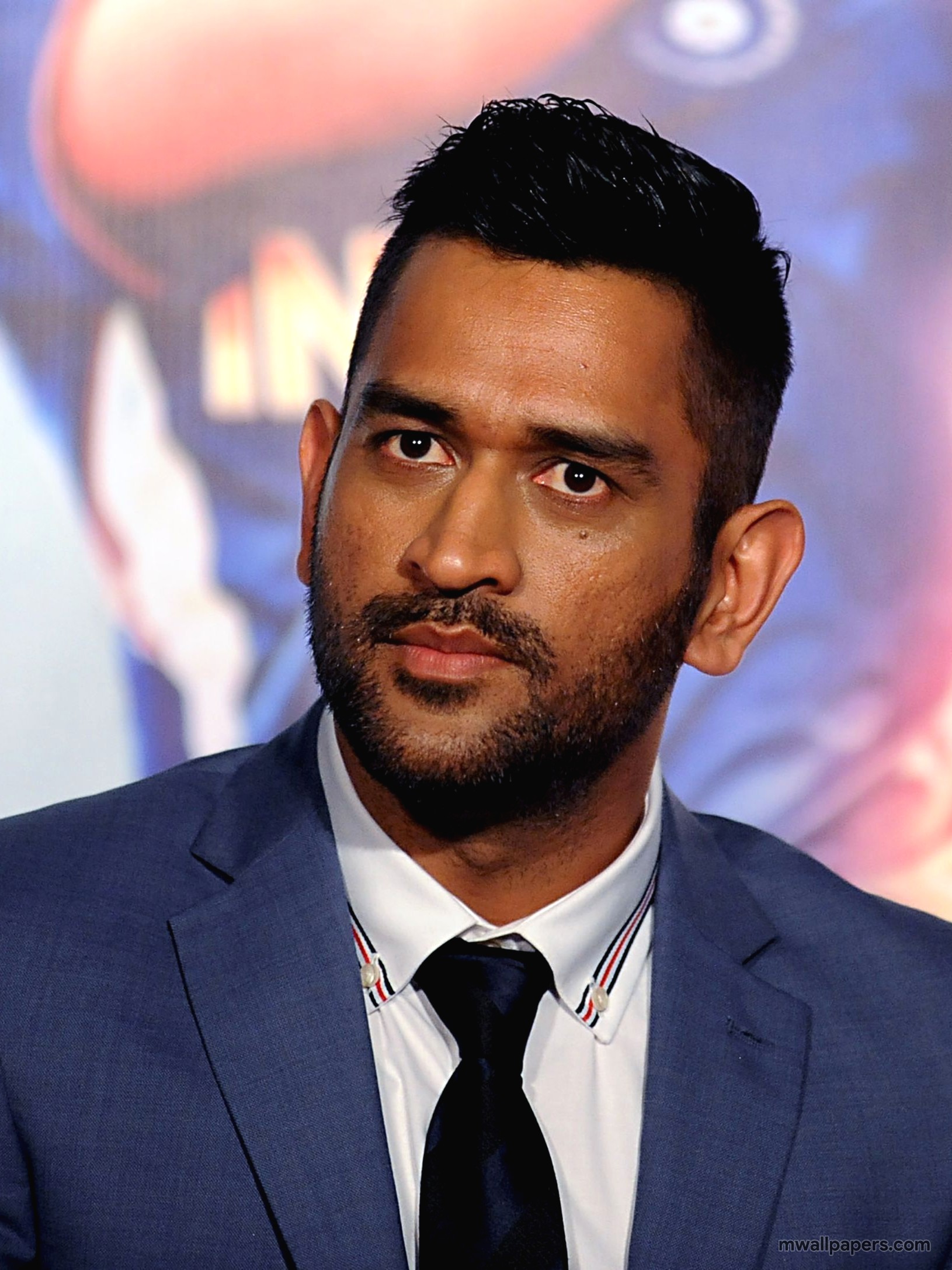 Download As Android/iphone Wallpaper - Ms Dhoni In Coat , HD Wallpaper & Backgrounds
