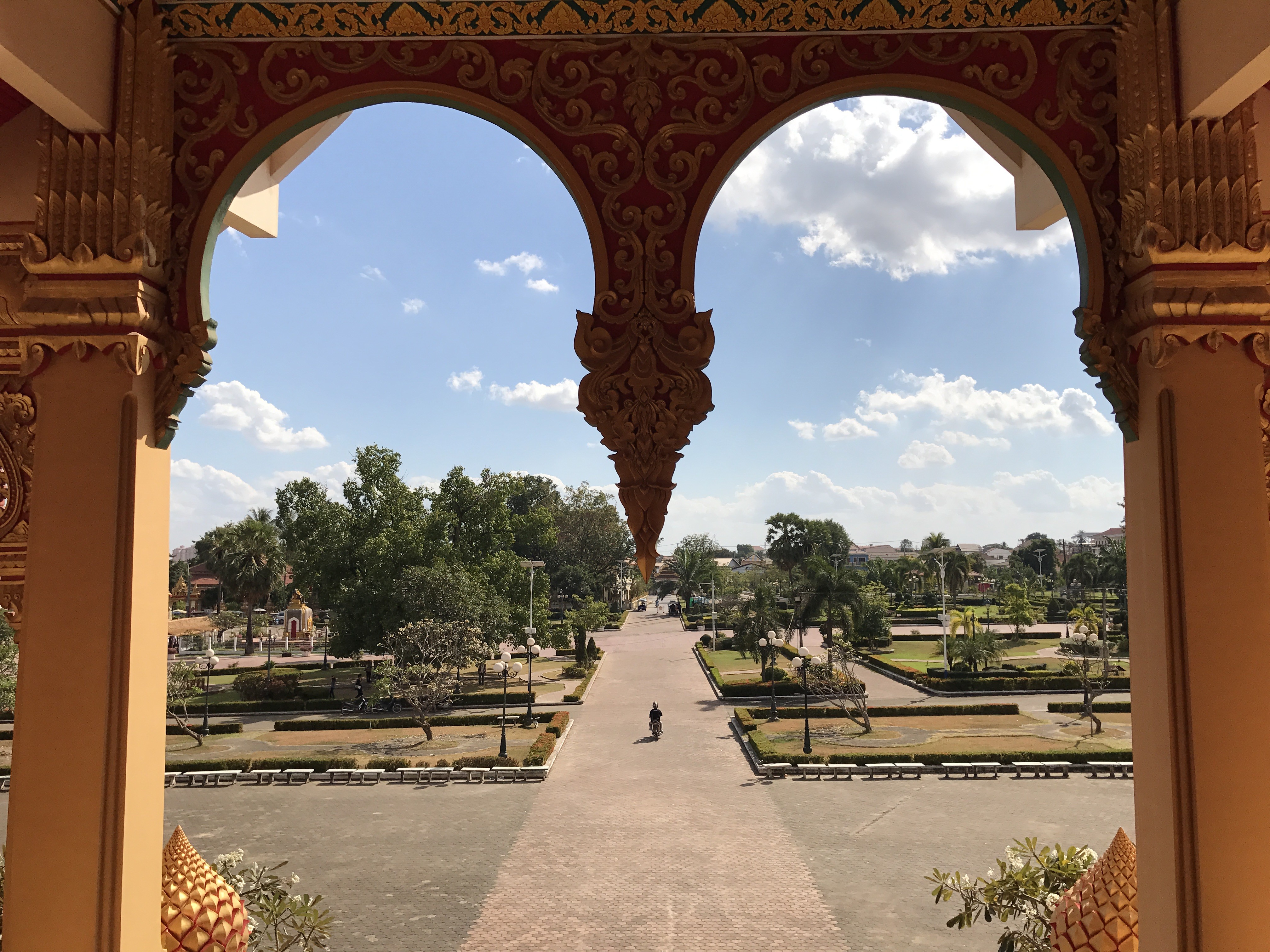 Laos Door Wallpaper And Background - Triumphal Arch , HD Wallpaper & Backgrounds