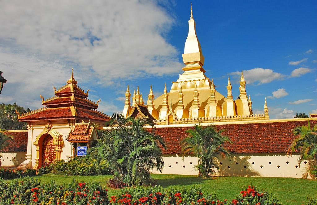 Tourist Attractions In Vientiane Laos - Pha That Luang , HD Wallpaper & Backgrounds