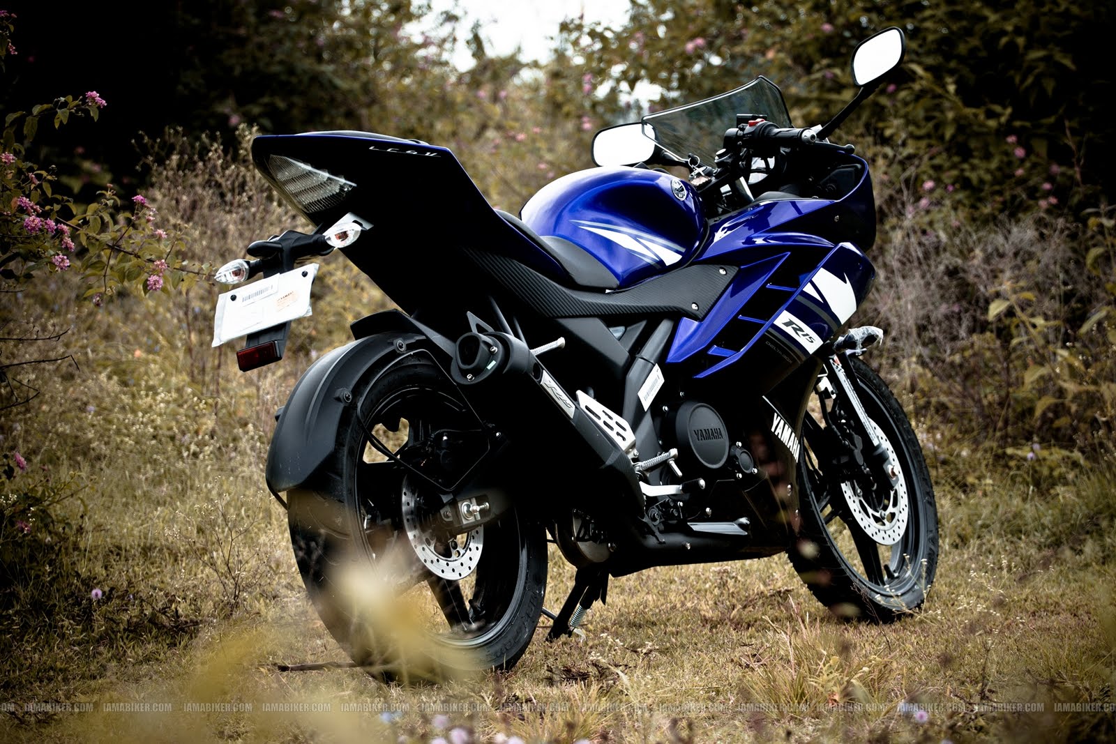 Pic New Posts Yamaha R15 V2 Hd Wallpapers - Yamaha R15 Version 2.0 , HD Wallpaper & Backgrounds