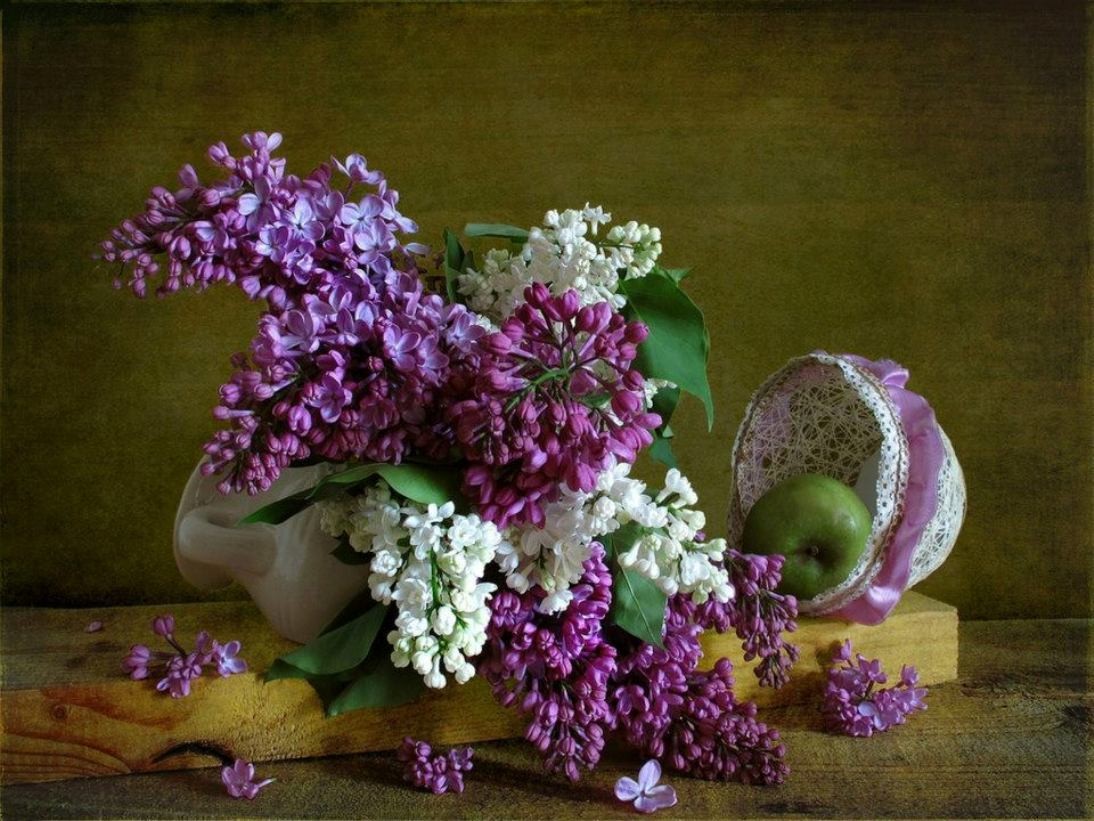 Flowers Lilacs Purple Soft Basket Apple Beach Wallpaper - Bouquet , HD Wallpaper & Backgrounds