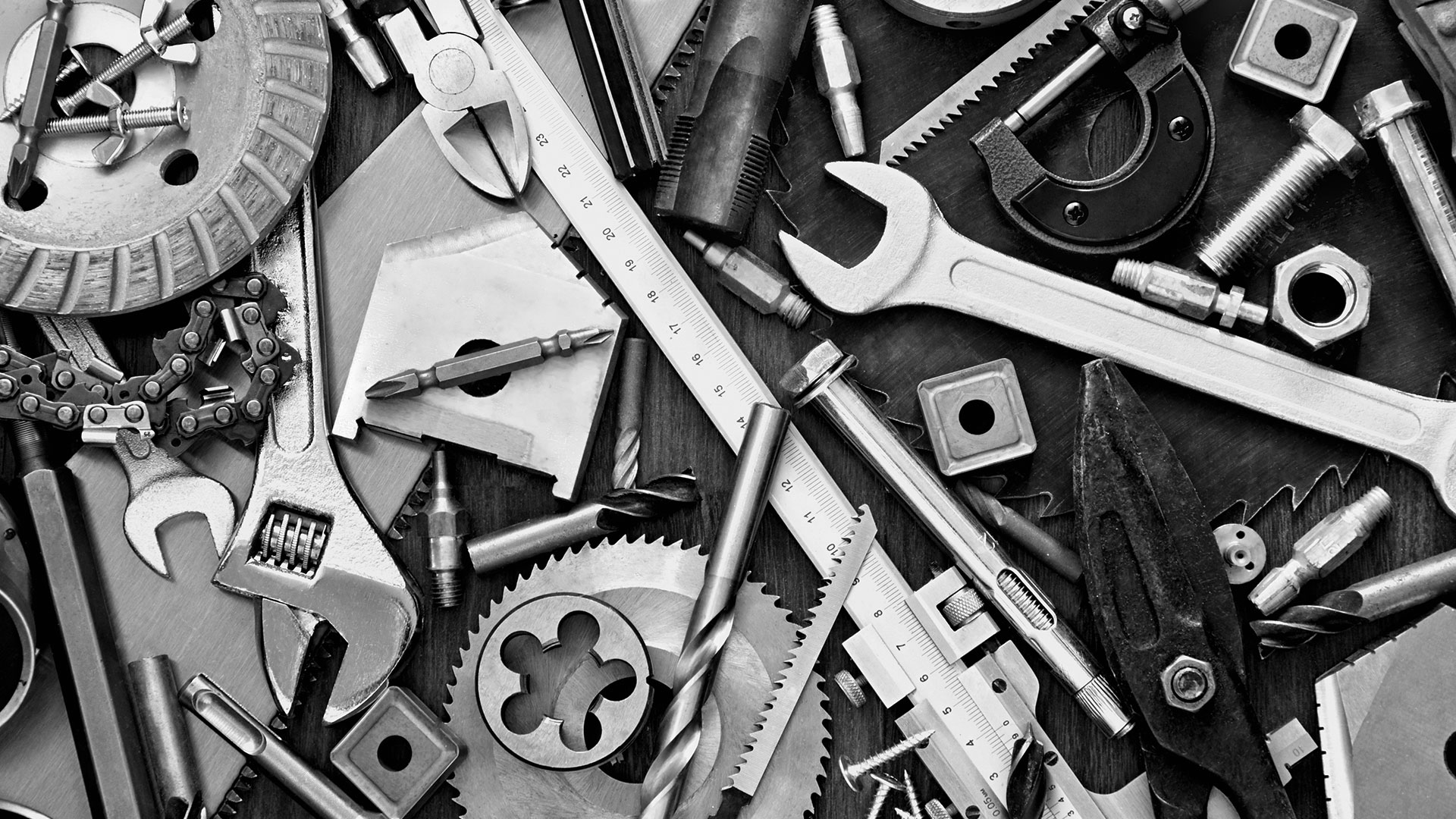 Black Wrench Wallpaper Games - Black And White Tools , HD Wallpaper & Backgrounds