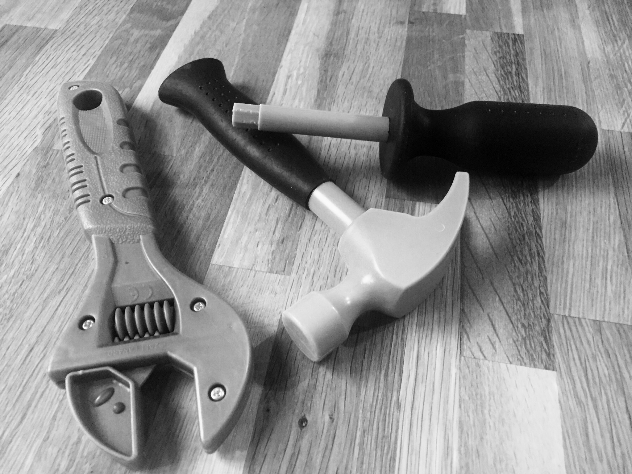 Plastic Adjustable Wrench Hammer And Screwdriver Toy - Dewalt Dwe315k Oscillating Multi-tool Kit , HD Wallpaper & Backgrounds