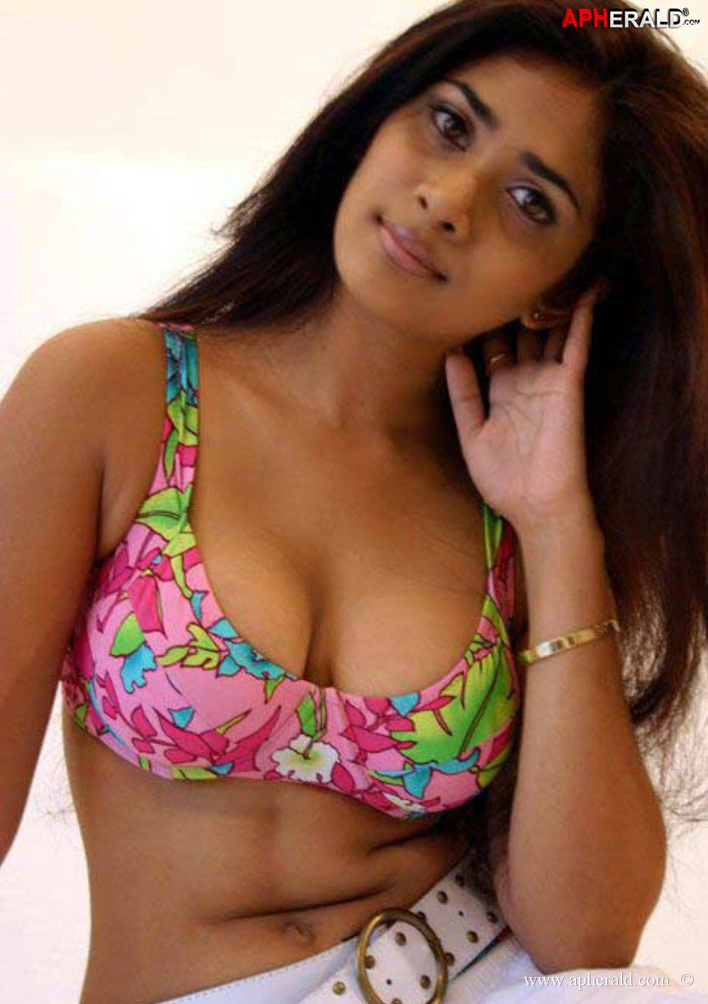 Sri Lankan Actress Bikini , HD Wallpaper & Backgrounds
