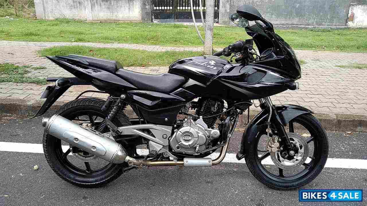 pulsar 220 model