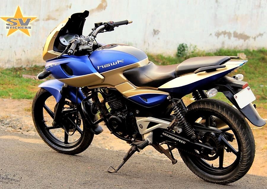 Bajaj Pulsar 220f Hawk Edition Avec Bajaj Pulsar 220f - 220 Pulsar Bajaj Company , HD Wallpaper & Backgrounds