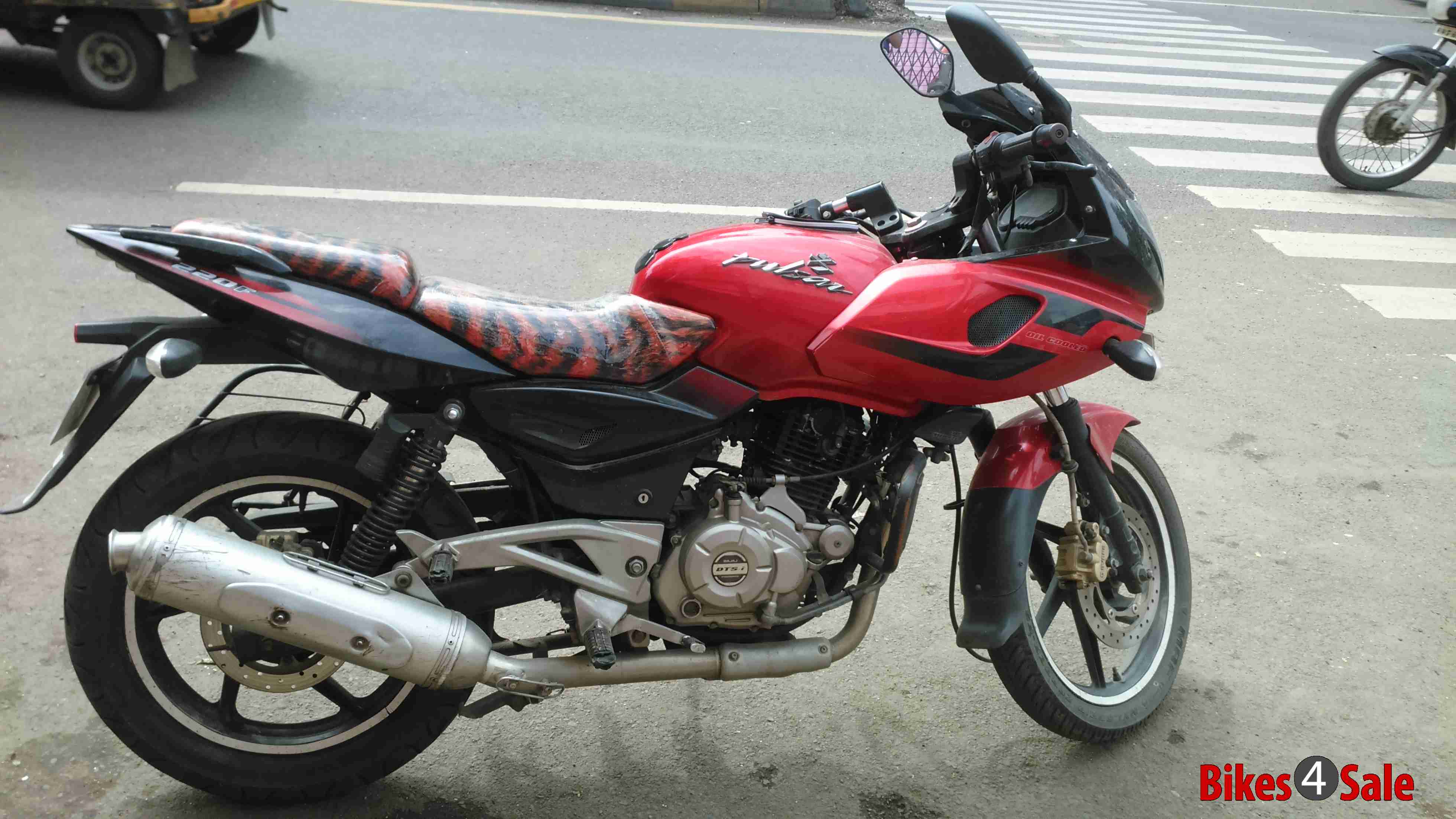 Back Download Bajaj Pulsar 220 Dts-fi Picture - Motorcycle , HD Wallpaper & Backgrounds