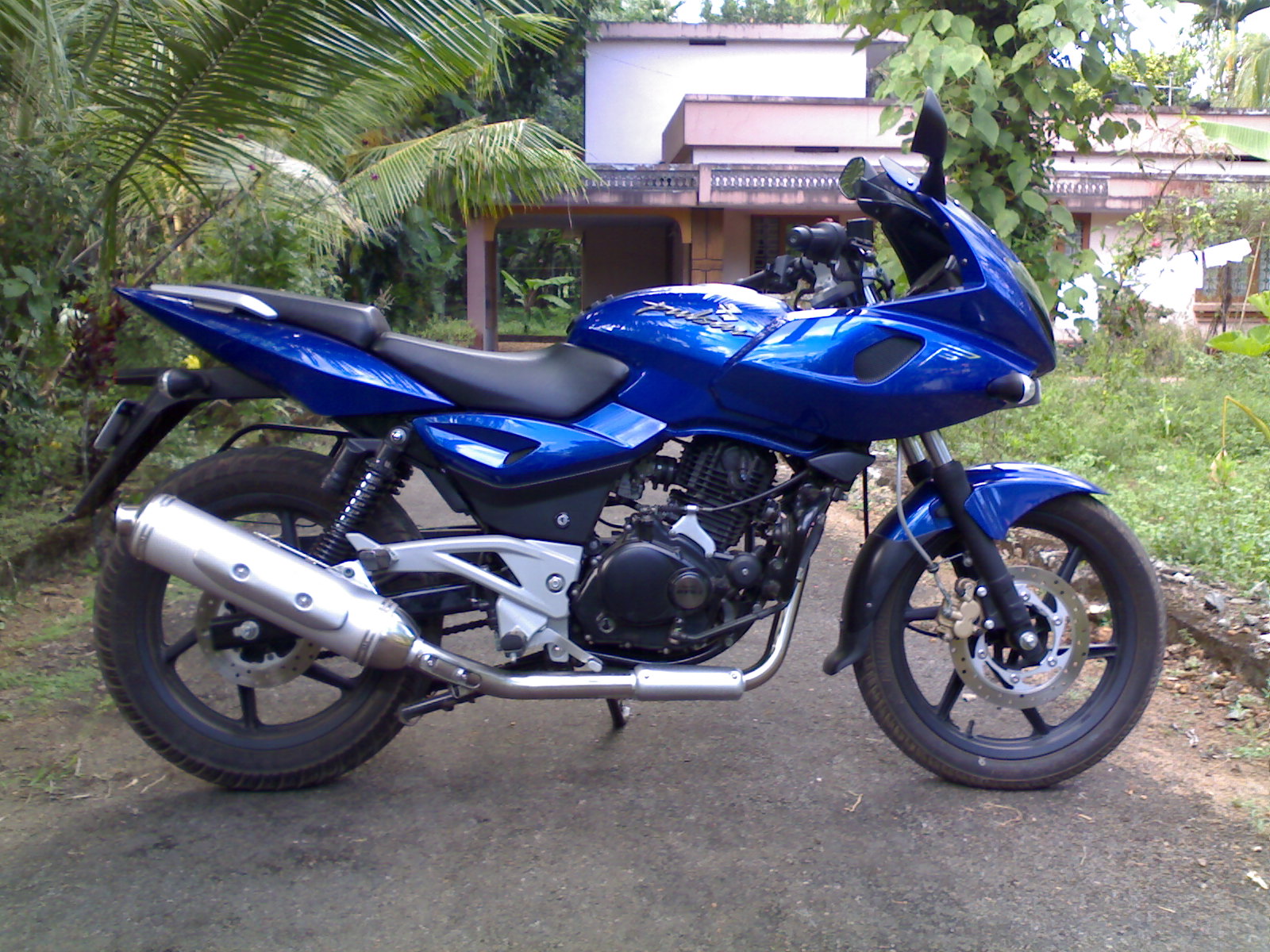 2009 Pulsar 220 Dts-i 5700km's , HD Wallpaper & Backgrounds