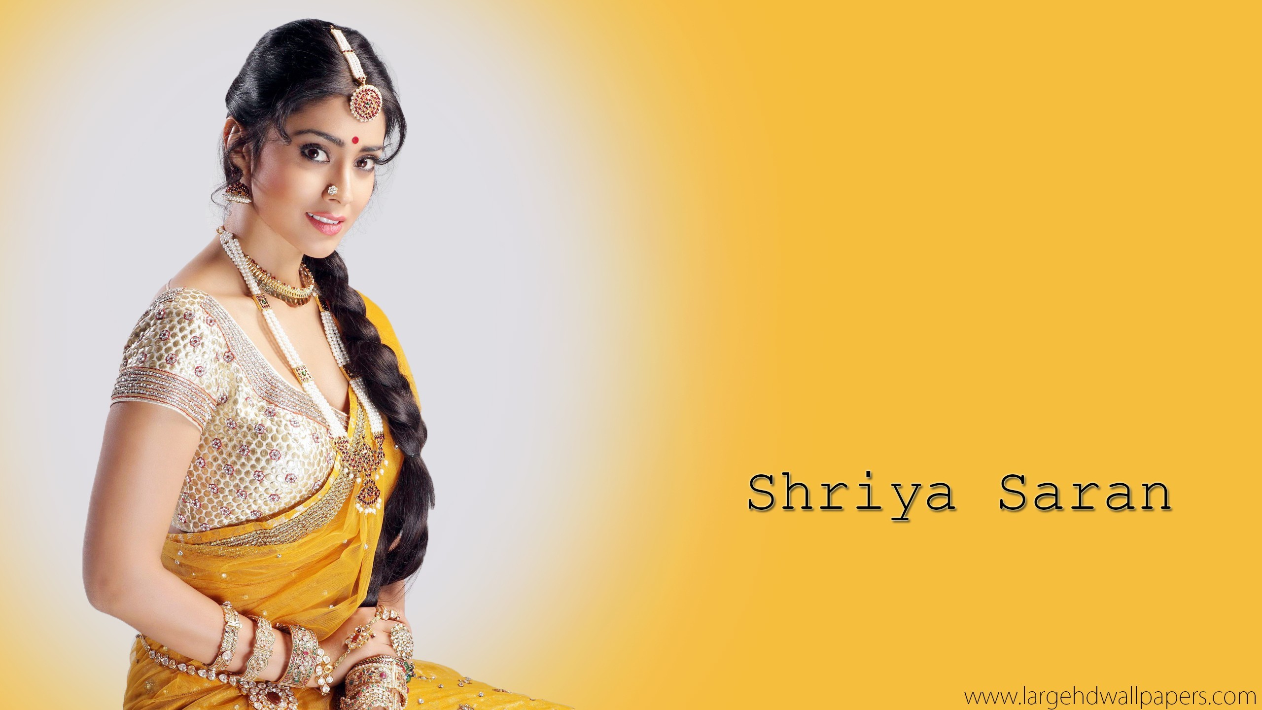 10 New Bollywood Actress Hd Wallpapers Full Hd 1920ã - Shriya Saran , HD Wallpaper & Backgrounds