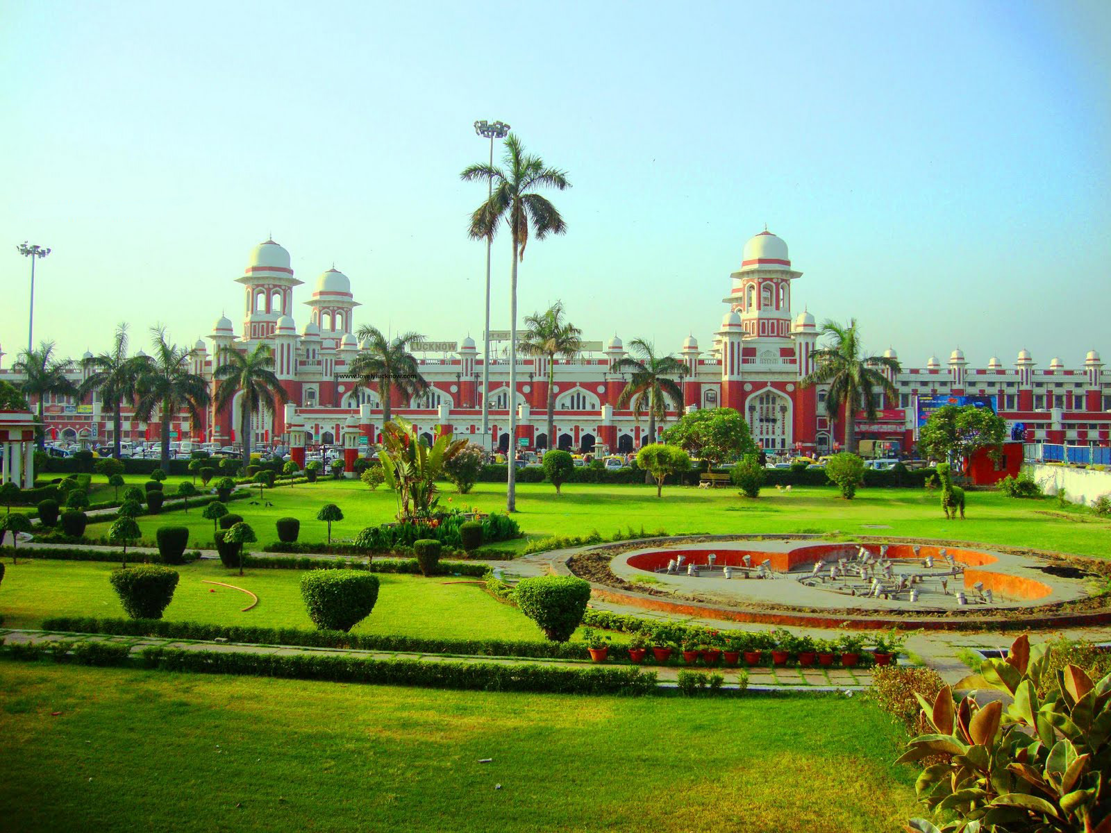 Lucknow Image - Most Beautiful Railway Station In India , HD Wallpaper & Backgrounds