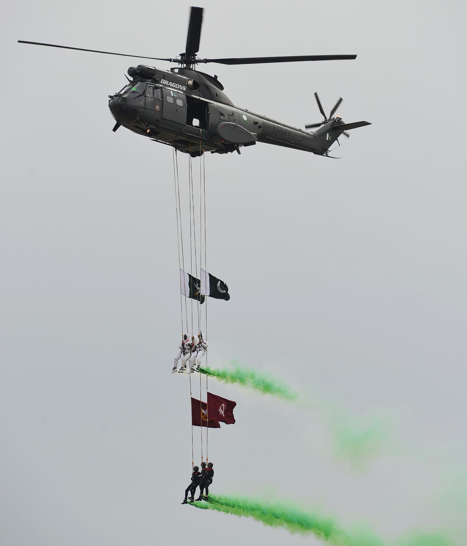 Special Services Group Commandos Perform During The - Black Hawk , HD Wallpaper & Backgrounds
