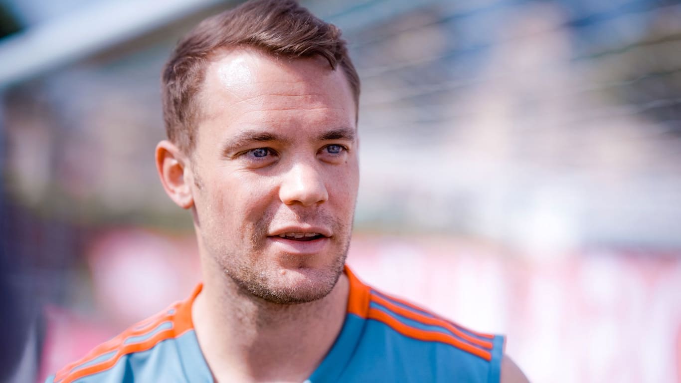 Manuel Neuer Looks Ahead To Bayern's Chances In The - Player , HD Wallpaper & Backgrounds