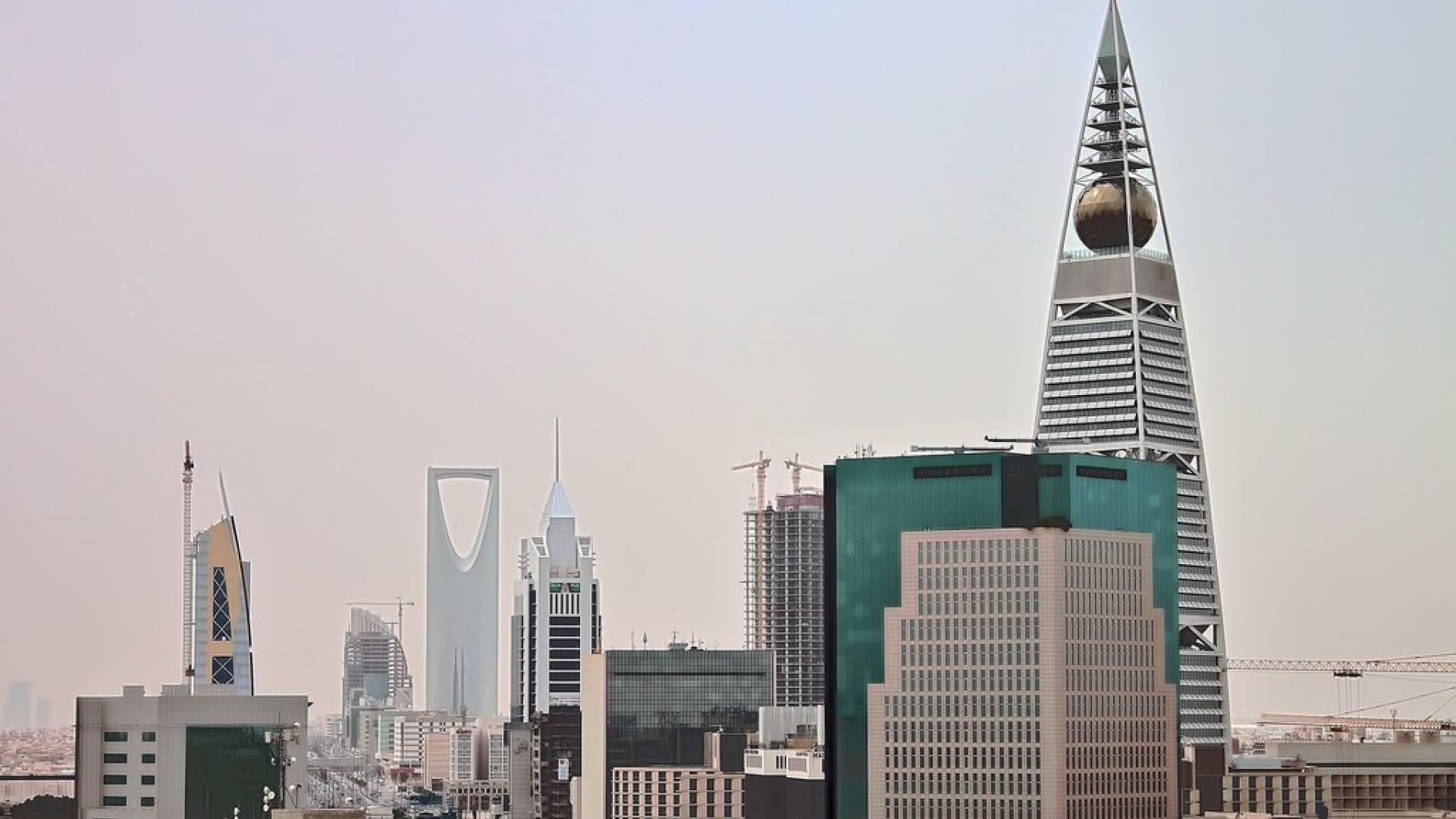 Dubai Skyline Arab Cityscape Modern Emirates Middle - Riyadh Wallpaper Hd , HD Wallpaper & Backgrounds