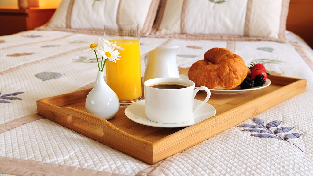 Stylishhdwallpapers Good Morning Breakfast Hd Wallpaper - Bed And Breakfast Hd , HD Wallpaper & Backgrounds