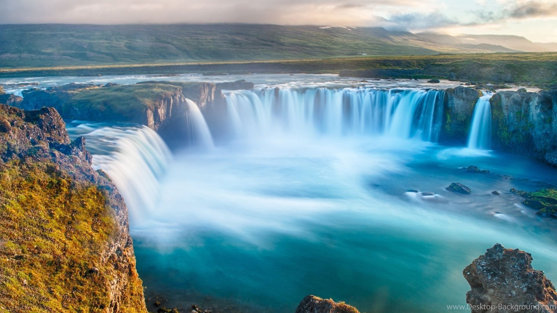 Popular - Amazing Waterfalls Iceland , HD Wallpaper & Backgrounds