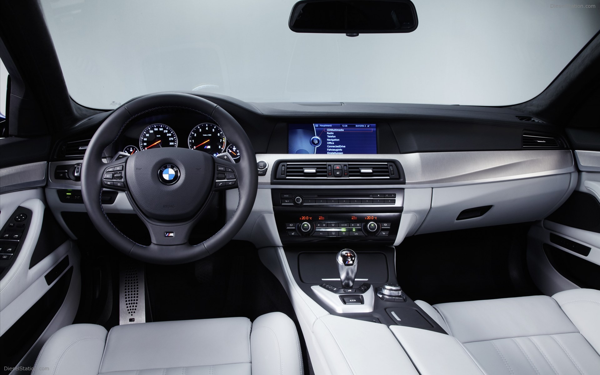 Bmw M5 Saloon - 2014 Bmw 325i Interior , HD Wallpaper & Backgrounds