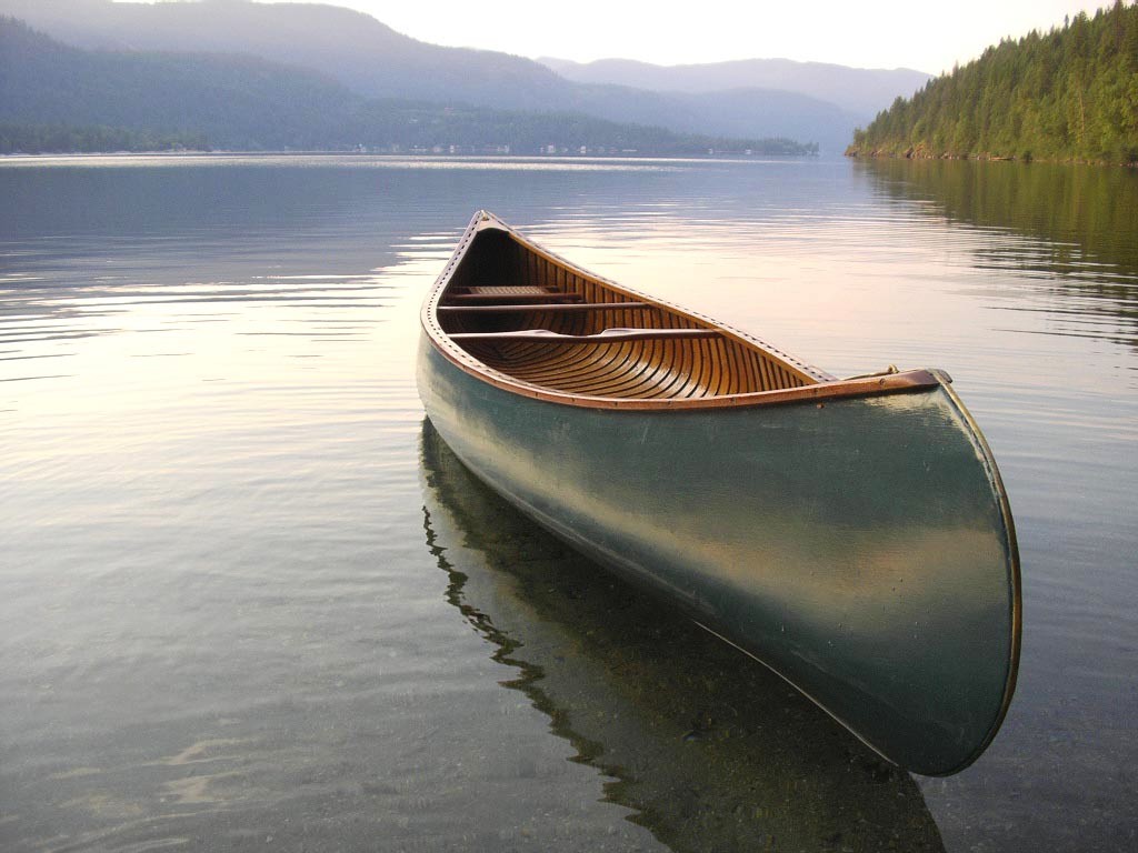 Canoe Wallpaper - Canoe On The Water , HD Wallpaper & Backgrounds