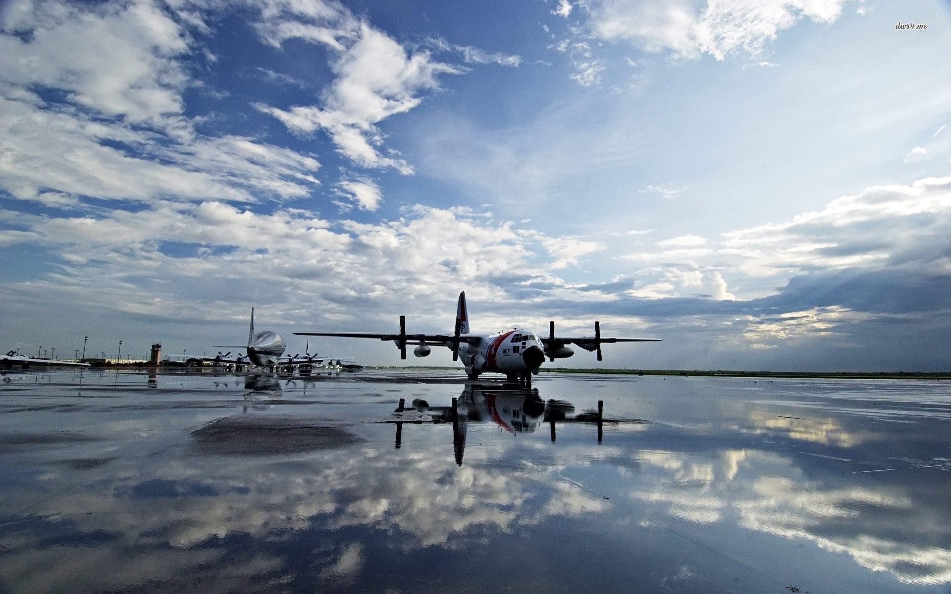 C 130 (#1598341) - HD Wallpaper & Backgrounds Download