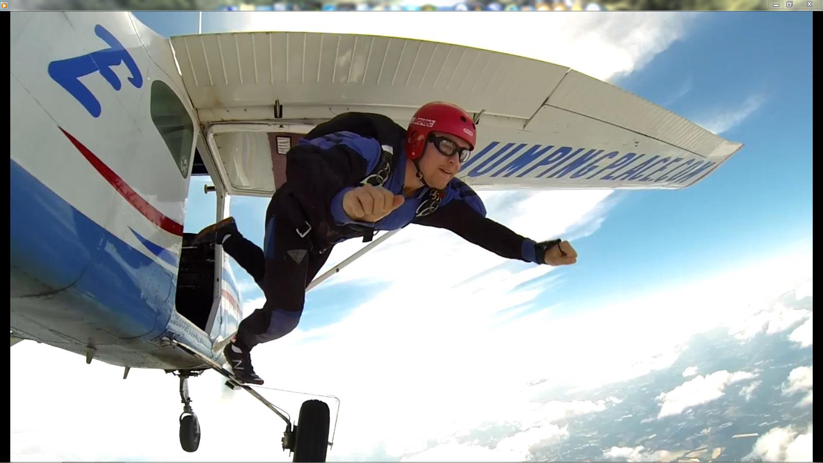 Mark Bruno's Experiences 120 Mph Free Fall Above Statesboro, - Skydiving Solo , HD Wallpaper & Backgrounds