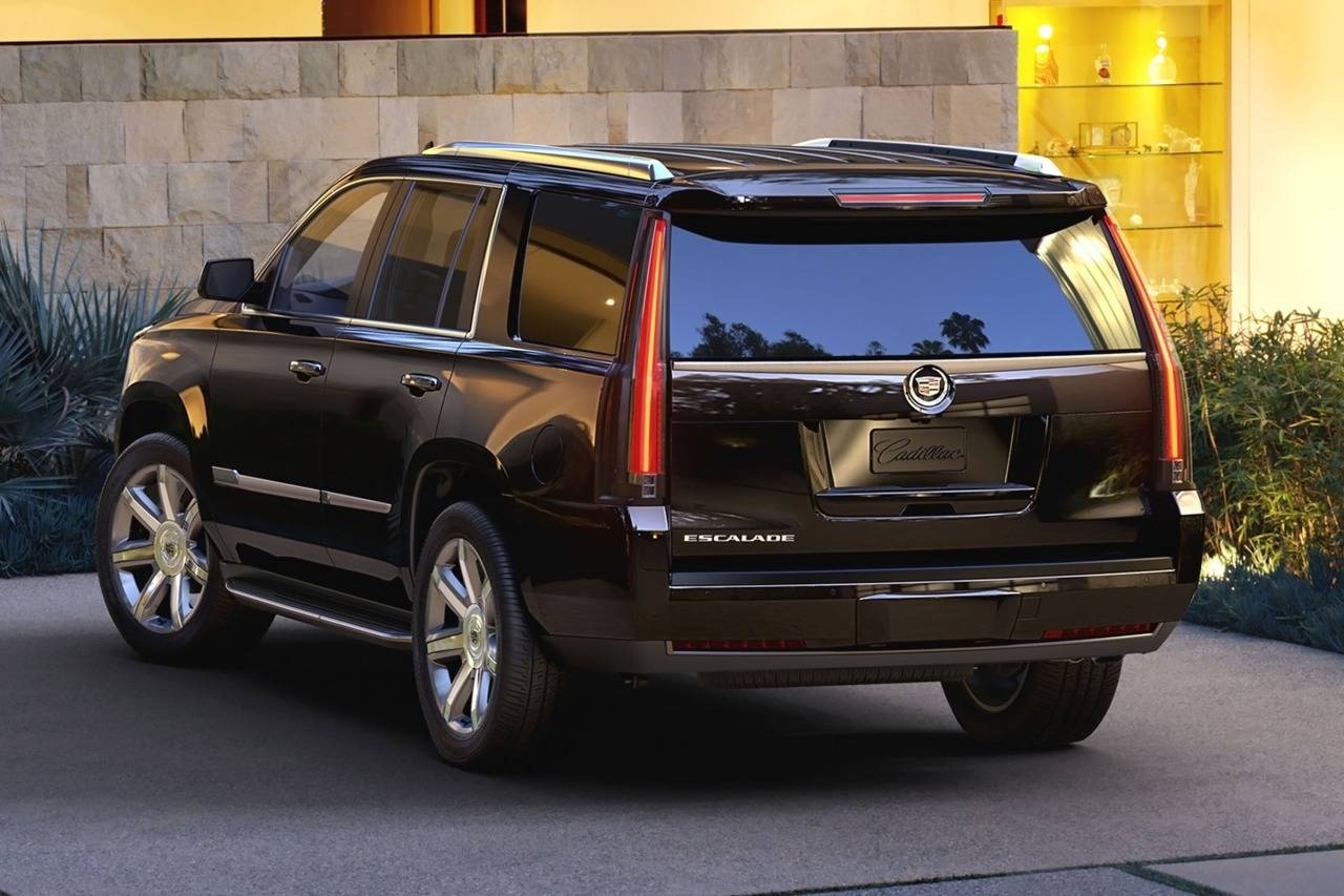 Cadillac Escalade Wallpaper - Tail Lights Cadillac Escalade , HD Wallpaper & Backgrounds