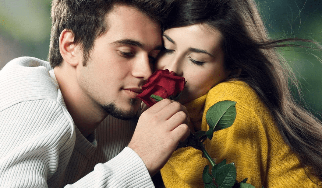 Romantic Love Couple Pictures - Love Girl And Bay , HD Wallpaper & Backgrounds