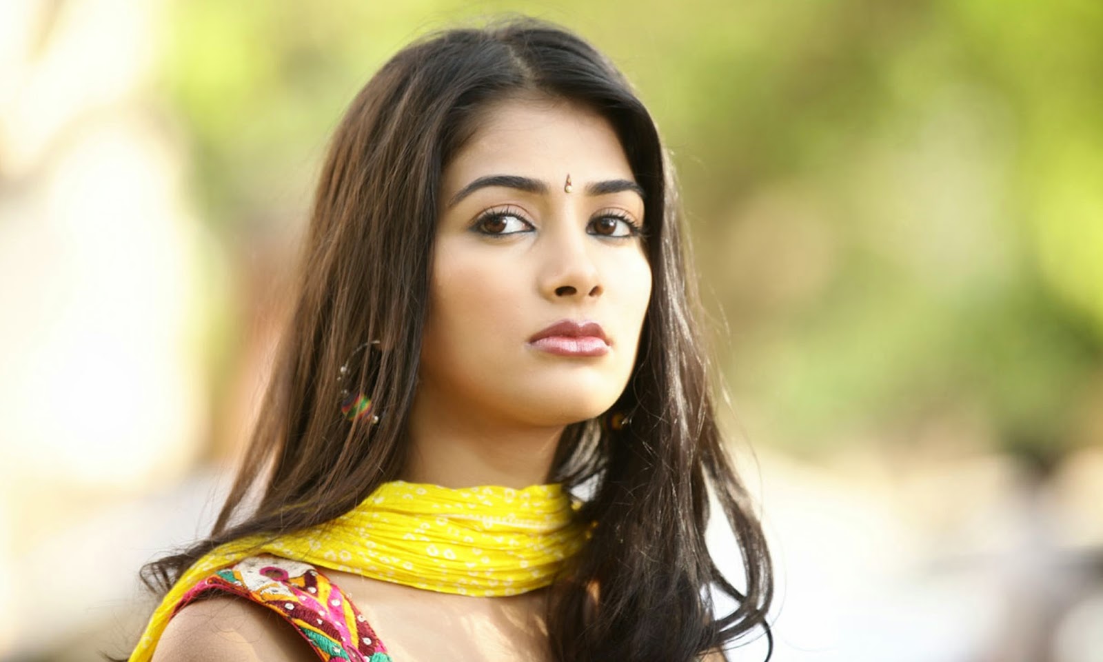 Has Been Crowned As The Miss Universe Indian 2010 Second - Pooja Hegde , HD Wallpaper & Backgrounds