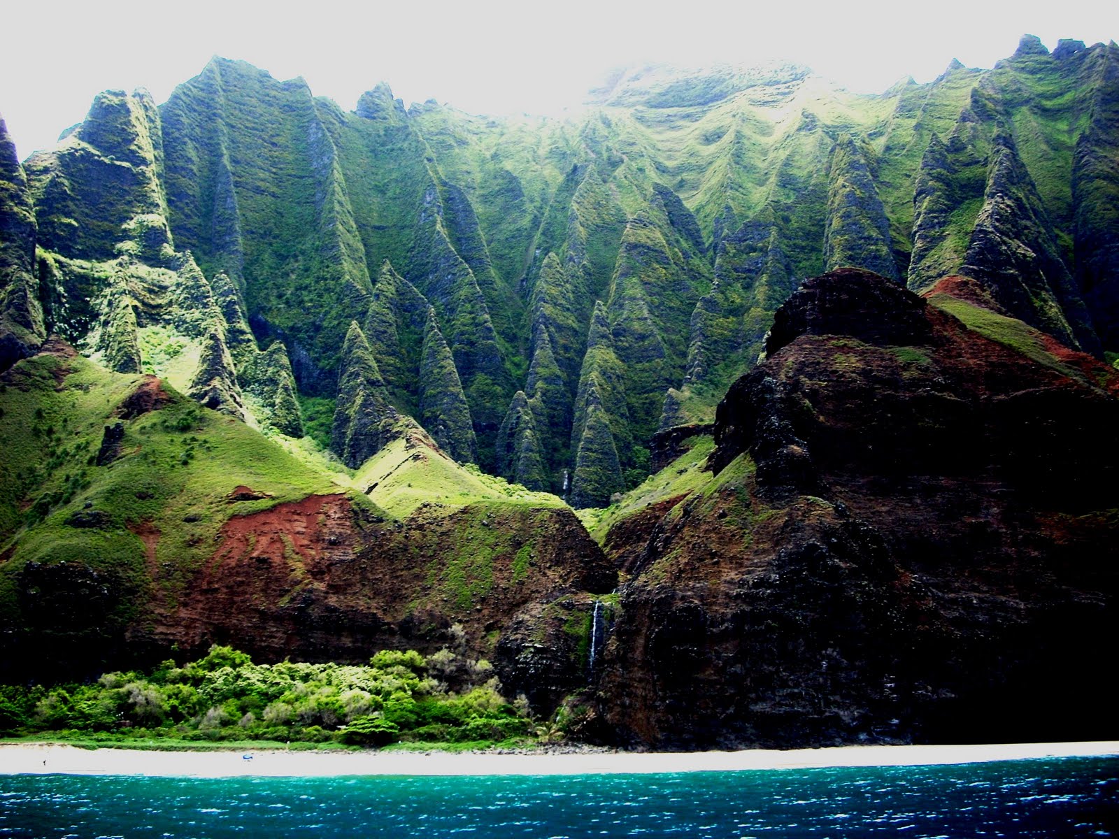 Hiking The Na Pali Wallpaper - Kauai Es La Isla , HD Wallpaper & Backgrounds