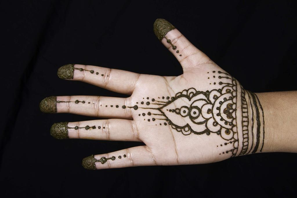 Mehendi Wallpaper - Mehndi Ke Design Car , HD Wallpaper & Backgrounds