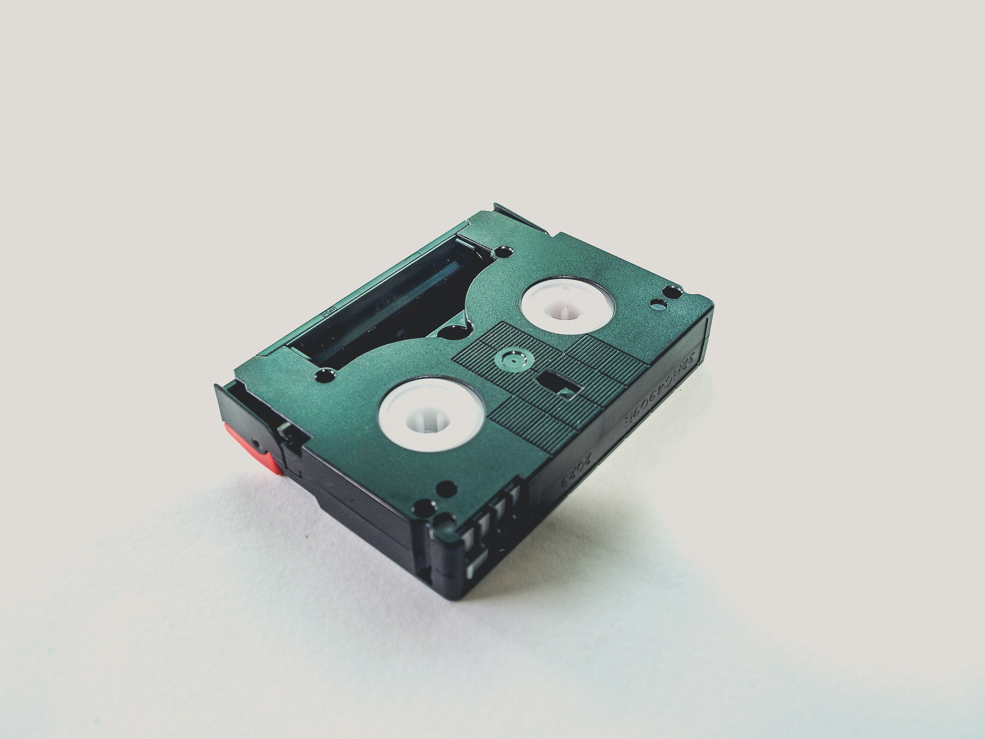 Black Cassette Tape - Tape Data Storage , HD Wallpaper & Backgrounds