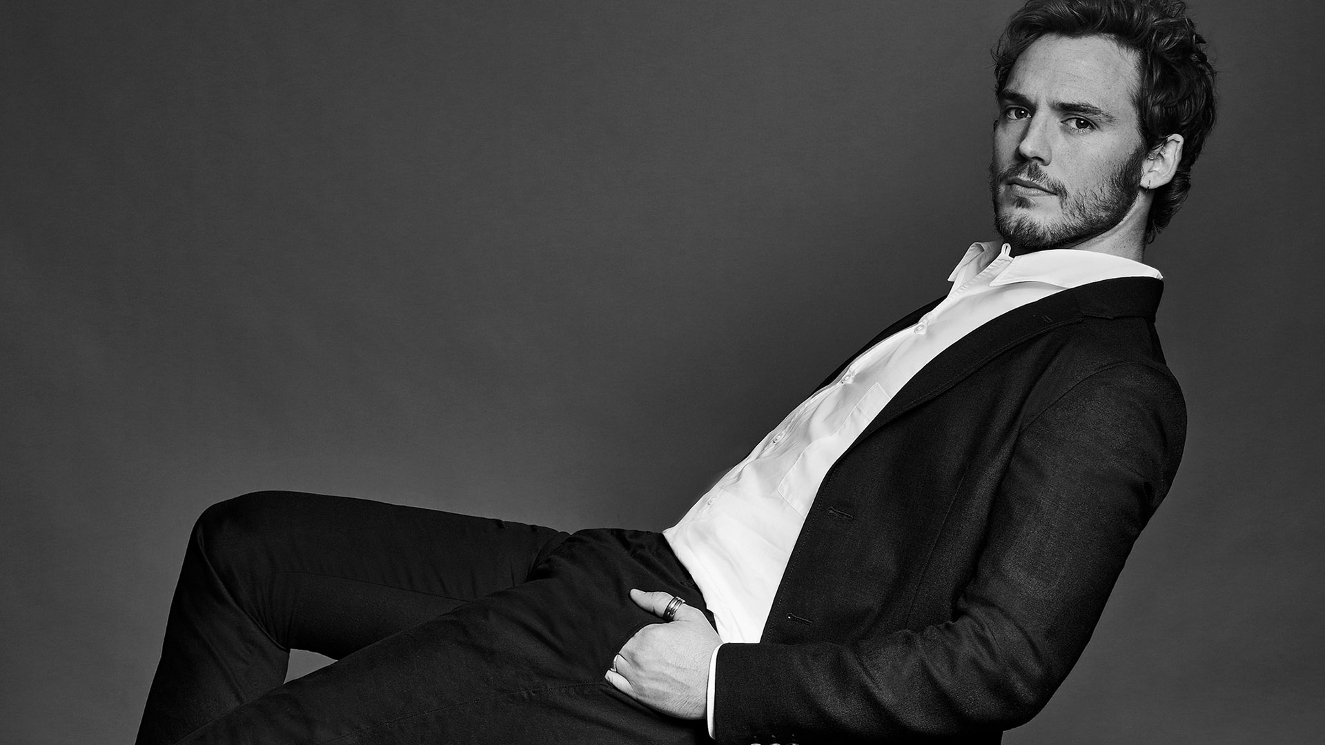 Sam Claflin Hd Wallpaper - Sam Claflin , HD Wallpaper & Backgrounds