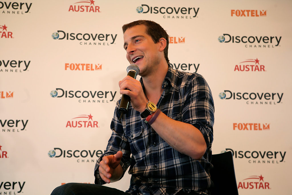 Bear Grylls Attends Discovery Press Conference - Discovery Channel , HD Wallpaper & Backgrounds