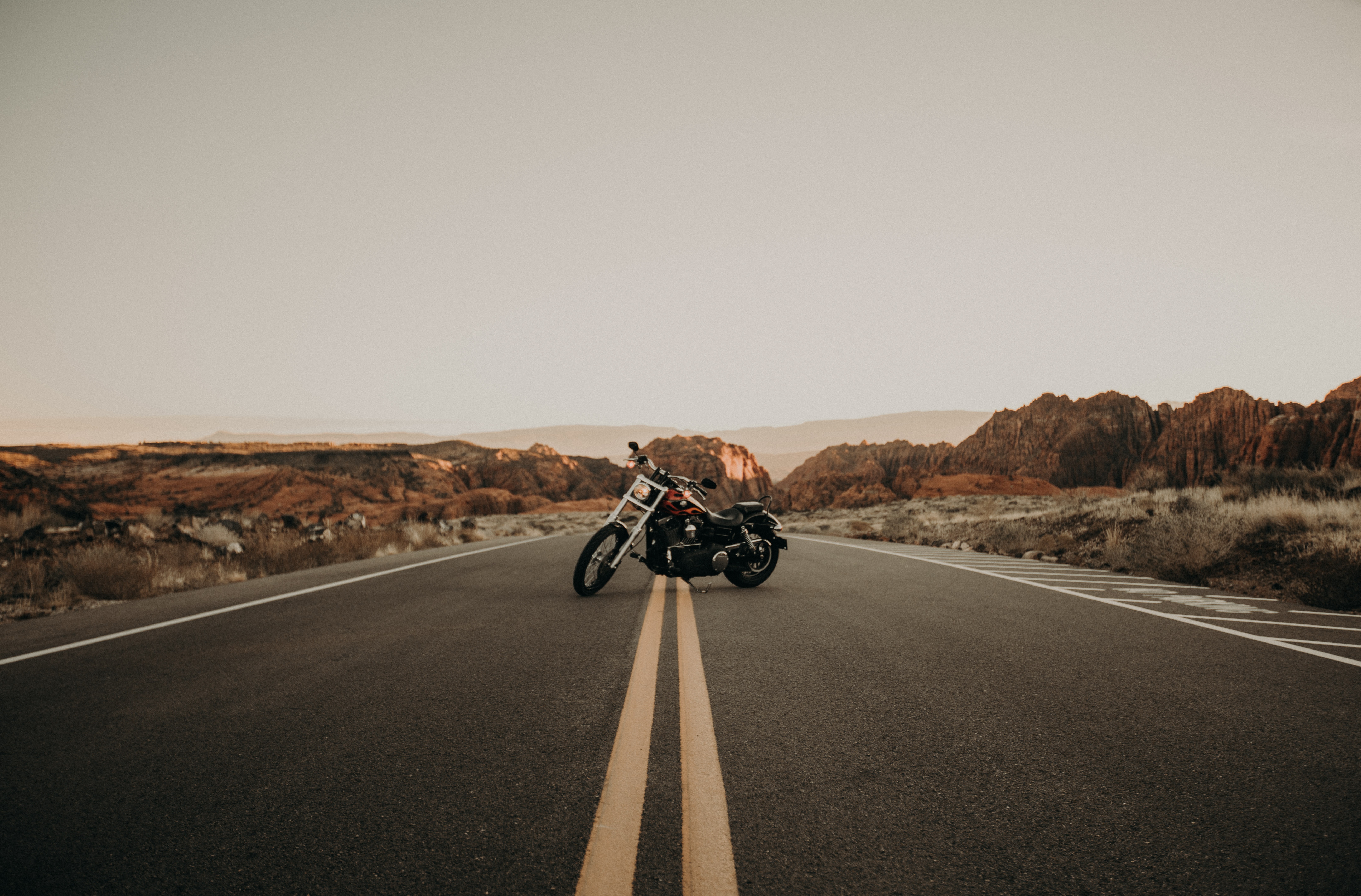 Wallpaper Motorcycle, Road, Marking, Asphalt - Motorcycle Road , HD Wallpaper & Backgrounds