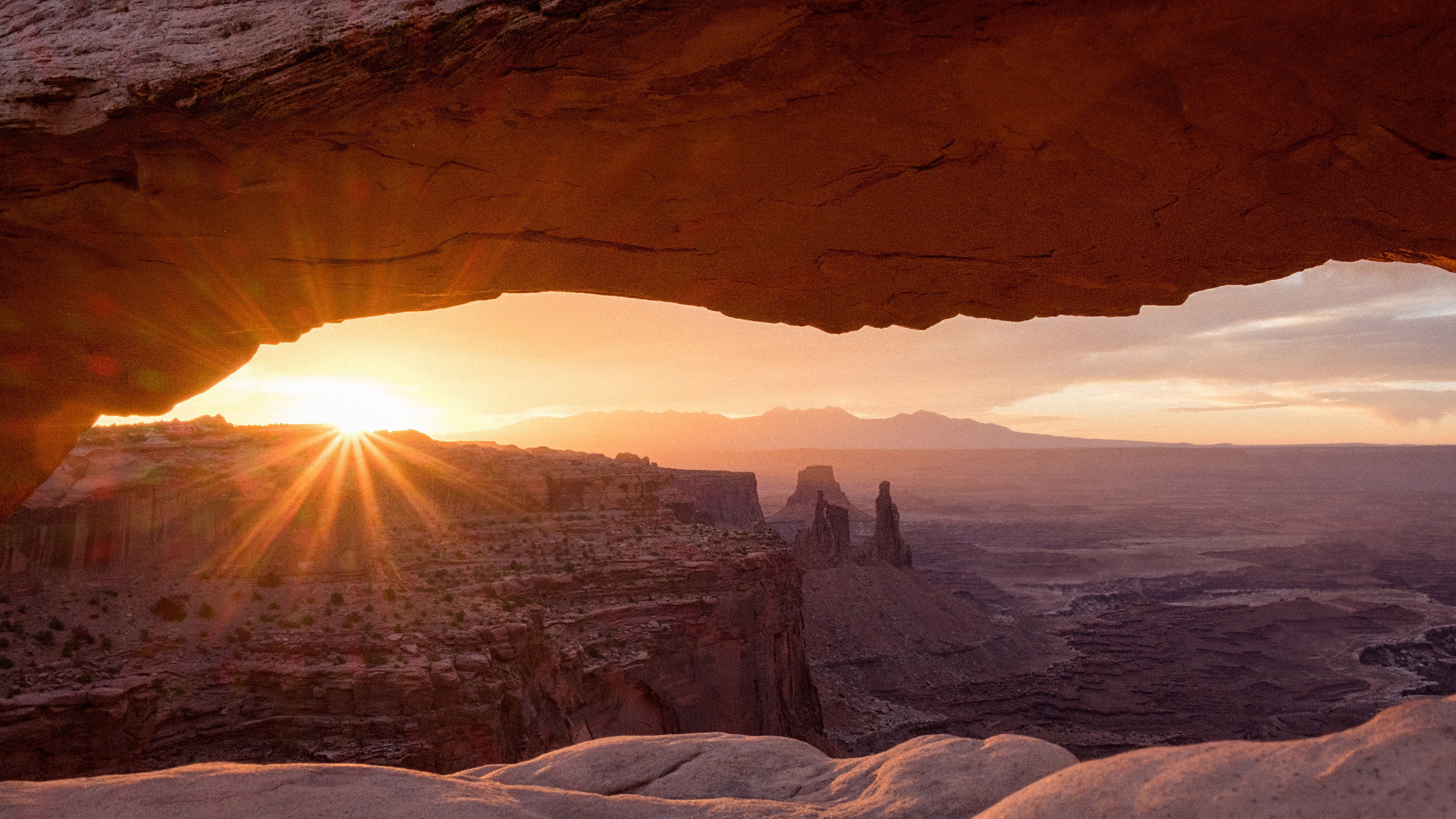 Arch, Sunset, Sunrise, Landscape, Desert, Lens Flare - Canyonlands National Park , HD Wallpaper & Backgrounds