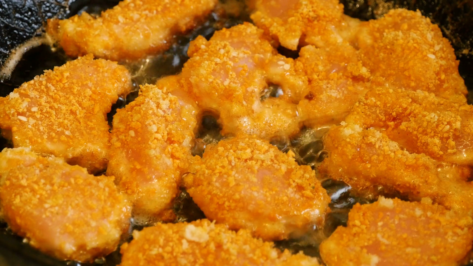 Cooked Tasty Chicken Nuggets In Black Frying Pan Stock , HD Wallpaper & Backgrounds