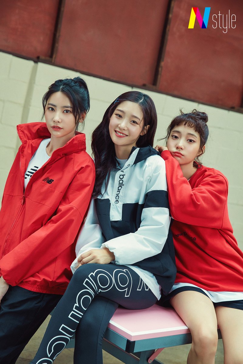 Dia Diamond Images Dia For New Balance X L'officiel - Huihyeon Y Chaeyeon , HD Wallpaper & Backgrounds