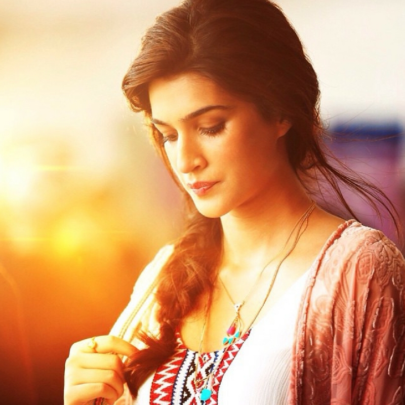 Images Of Kriti Sanon In Heropanti The Galleries Of - Kriti Sanon In Chal Wahan Jaate Hain , HD Wallpaper & Backgrounds